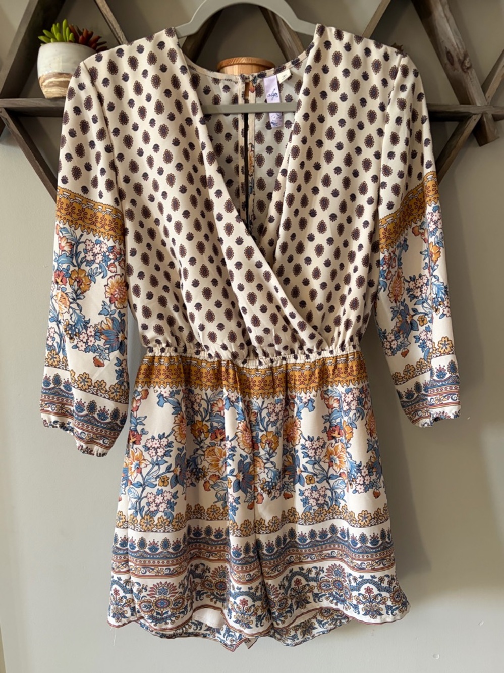 Alya Montana Romper. Women’s Size medium.